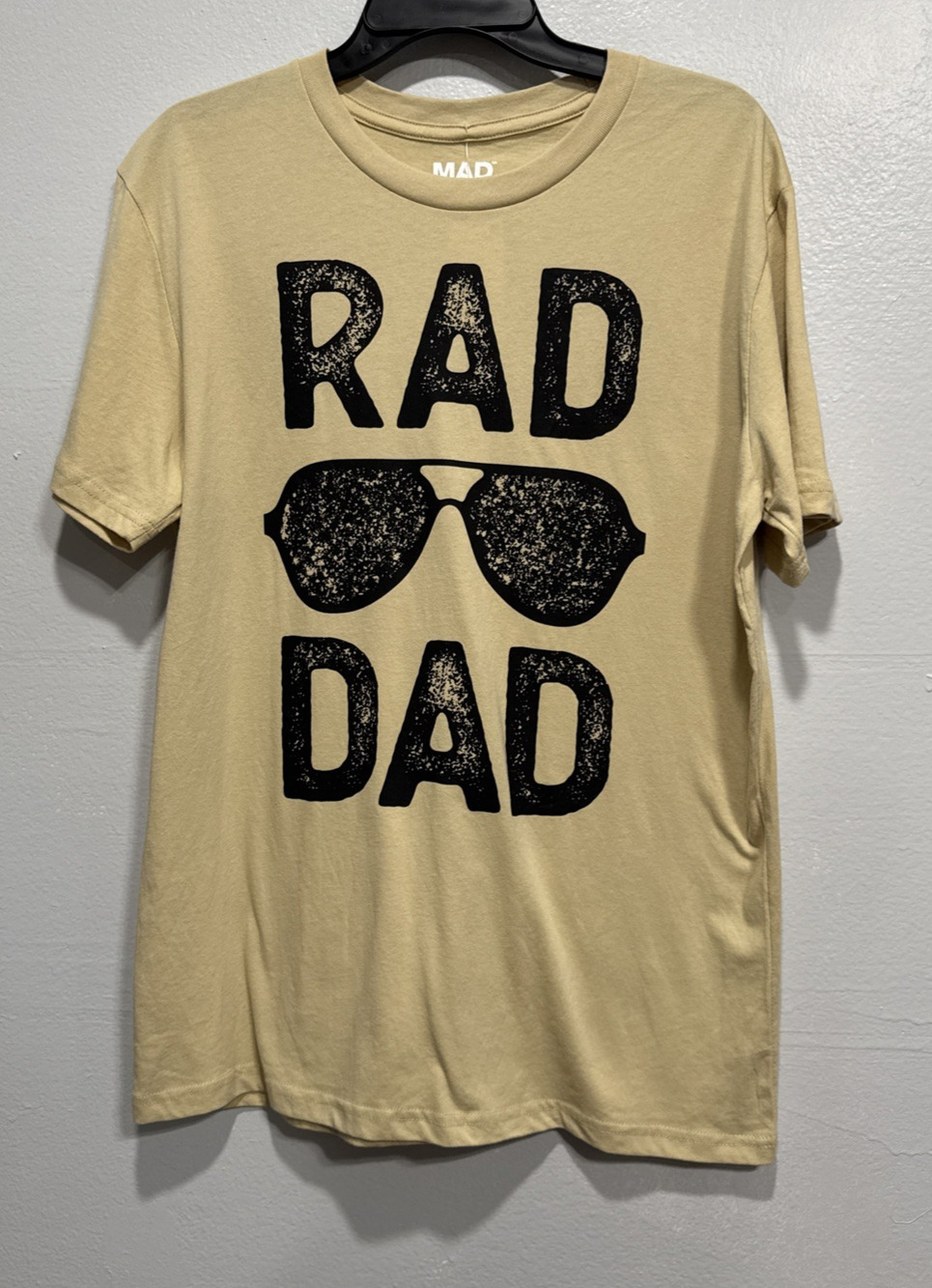 Rad Dad T-Shirt Mens Large Tan Sunglasses Graphic MAD ENGINE Father's Day Gift